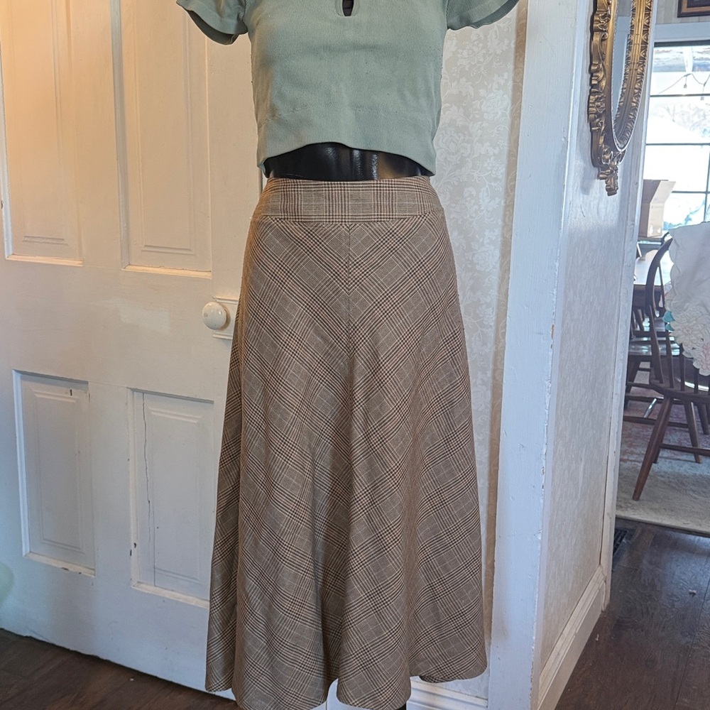 East 5th Houndstooth Plaid Neutral Colored Midi Skirt Tans/Browns Size 8